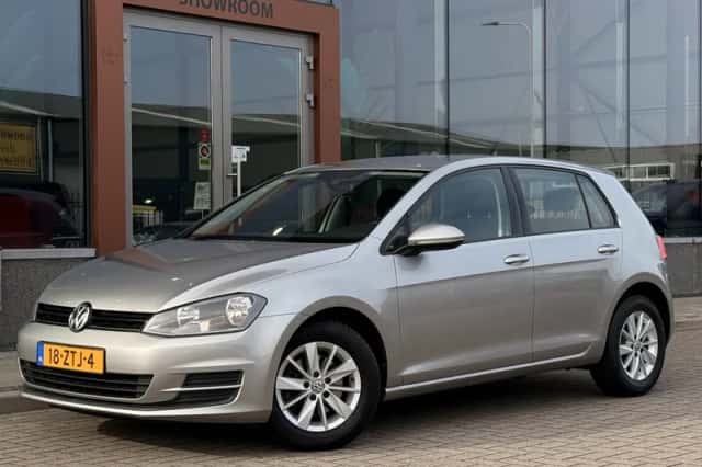 Volkswagen Golf (2013) thumbnail 1