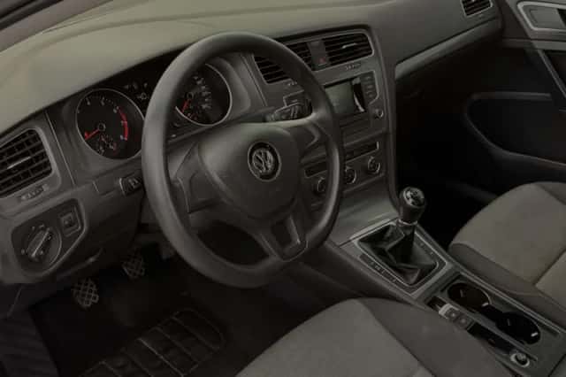 Volkswagen Golf (2013) thumbnail 2