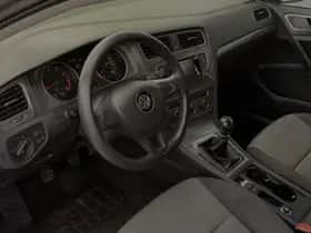 Volkswagen Golf (2013) thumbnail 2