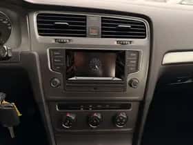 Volkswagen Golf (2013) thumbnail 21