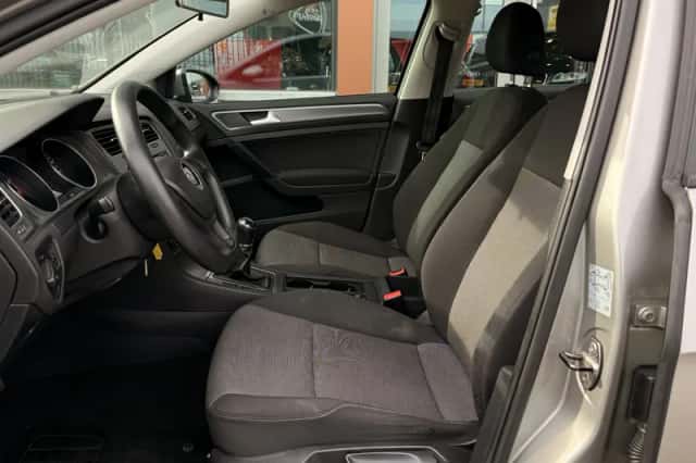 Volkswagen Golf (2013) thumbnail 6