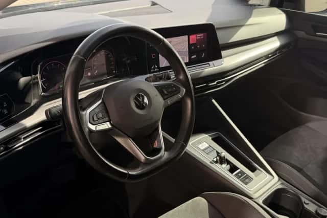 Volkswagen Golf (2020) thumbnail 2