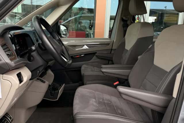Volkswagen Multivan (2023) thumbnail 4