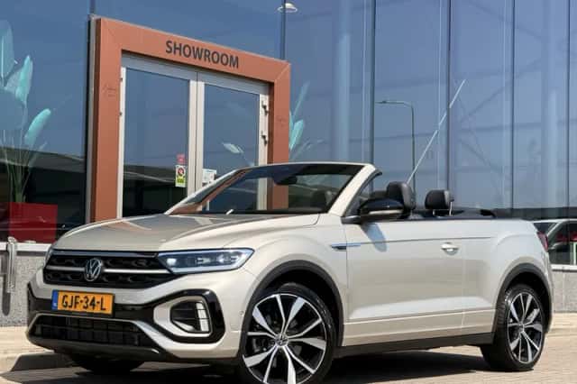 Volkswagen T-Roc (2023) thumbnail 1
