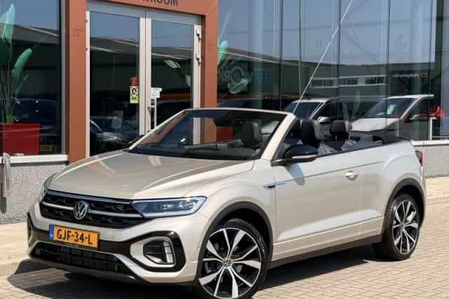 Volkswagen T-Roc (2023) thumbnail 4