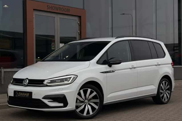Volkswagen Touran (2019) thumbnail 1