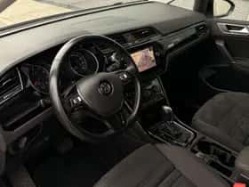 Volkswagen Touran (2019) thumbnail 2