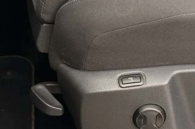 Volkswagen Touran (2019) thumbnail 5
