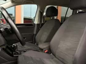 Volkswagen Touran (2019) thumbnail 6