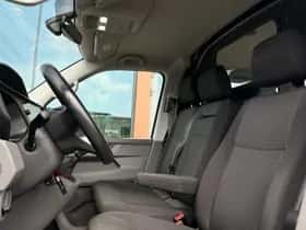Volkswagen Transporter (2021) thumbnail 4