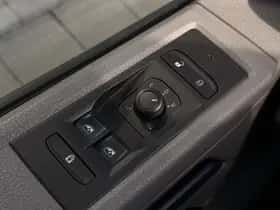 Volkswagen Transporter (2023) thumbnail 31