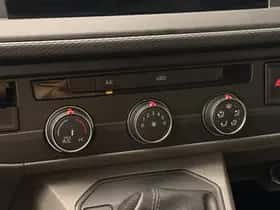 Volkswagen Transporter (2021) thumbnail 38