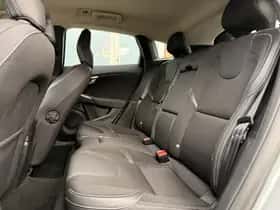 Volvo V40 (2013) thumbnail 5
