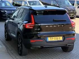 Volvo XC40 (2018) thumbnail 15