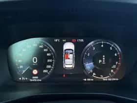 Volvo XC40 (2018) thumbnail 19