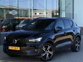 Volvo XC40 (2018) thumbnail 3