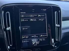 Volvo XC40 (2018) thumbnail 24