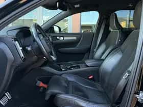 Volvo XC40 (2018) thumbnail 4