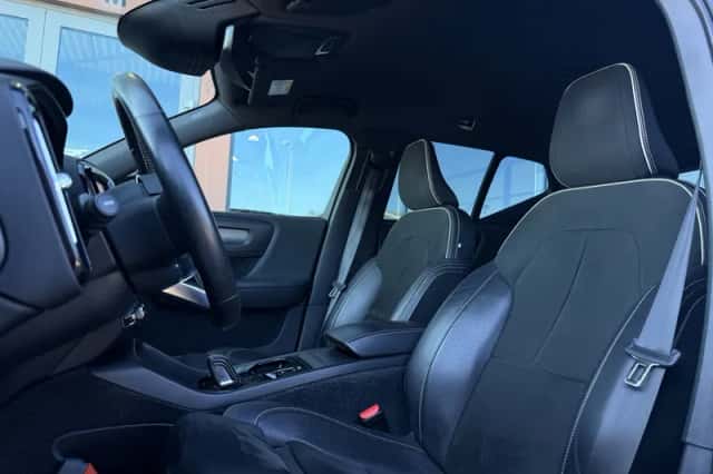Volvo XC40 (2018) thumbnail 6
