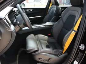 Volvo XC60 (2023) thumbnail 4