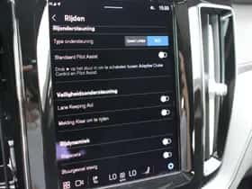 Volvo XC60 (2023) thumbnail 36
