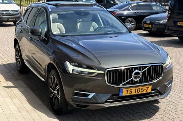 Volvo XC60 (2018) thumbnail 5
