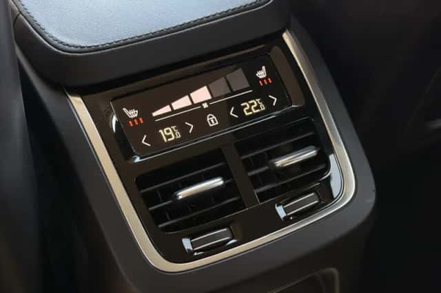 Volvo XC90 (2022) thumbnail 6