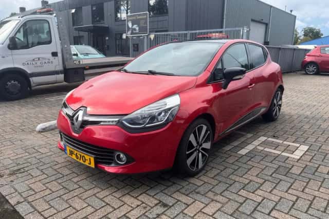 Renault Clio (2016) thumbnail 1
