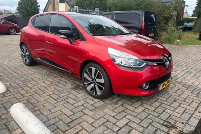 Renault Clio (2016) thumbnail 3