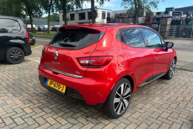 Renault Clio (2016) thumbnail 5