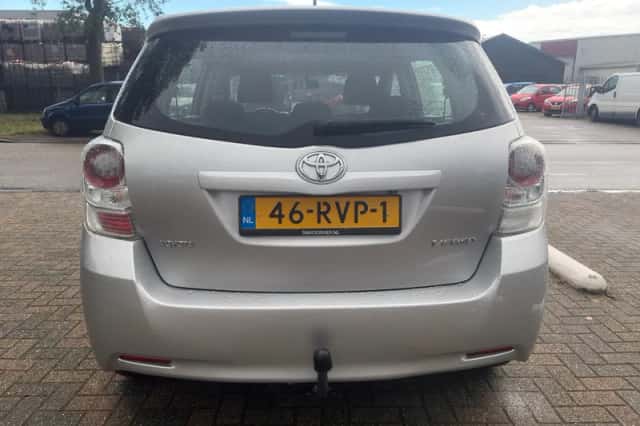 Toyota Verso (2011) thumbnail 6