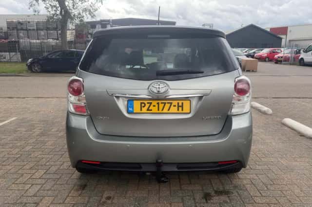 Toyota Verso (2013) thumbnail 6
