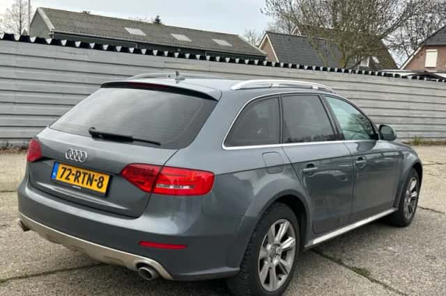 Audi A4 Allroad (2011) thumbnail 4