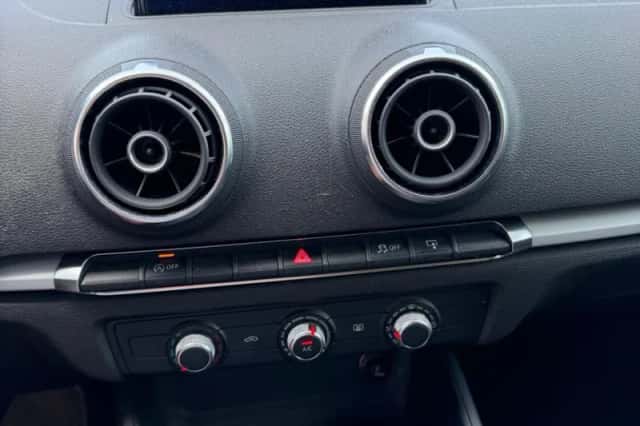 Audi A3 (2015) thumbnail 6