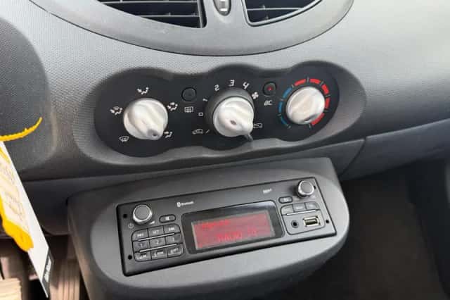 Renault Twingo (2012) thumbnail 6