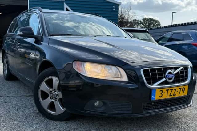 Volvo V70 (2010) thumbnail 2