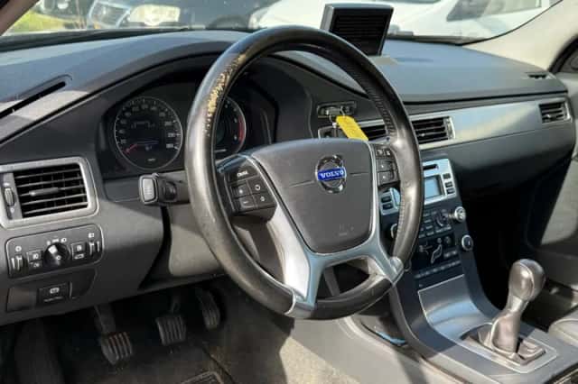 Volvo V70 (2010) thumbnail 5