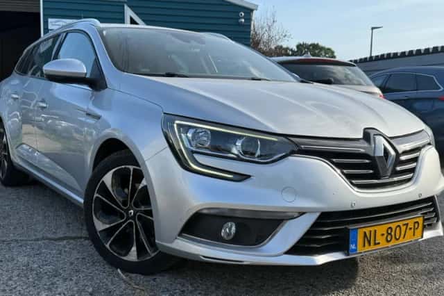 Renault Mégane (2017) thumbnail 2