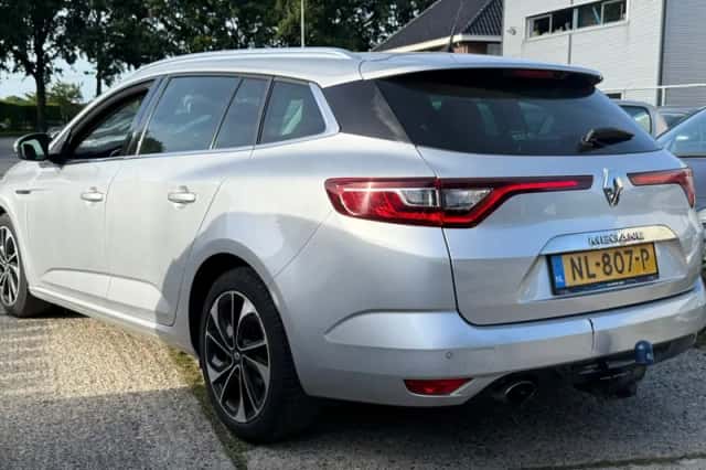Renault Mégane (2017) thumbnail 3