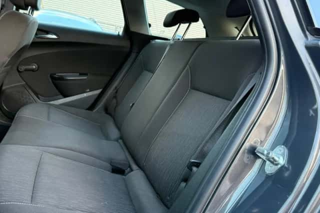 Opel Astra (2013) thumbnail 4