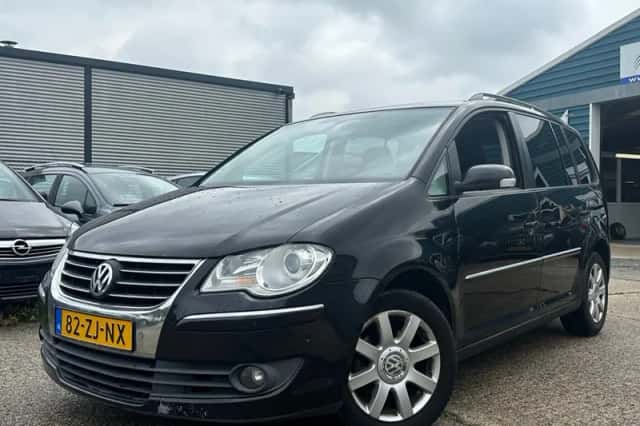 Volkswagen Touran (2008) thumbnail 1