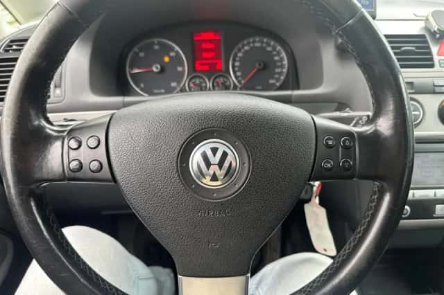 Volkswagen Touran (2008) thumbnail 6