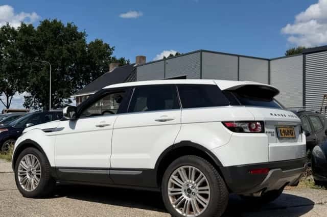 Land Rover Range Rover Evoque (2012) thumbnail 2