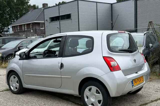 Renault Twingo (2011) thumbnail 2