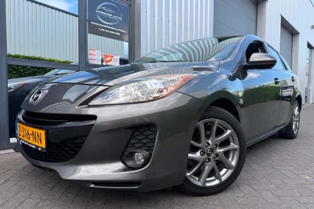 Mazda 3 (2013) thumbnail 1