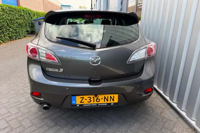 Mazda 3 (2013) thumbnail 3