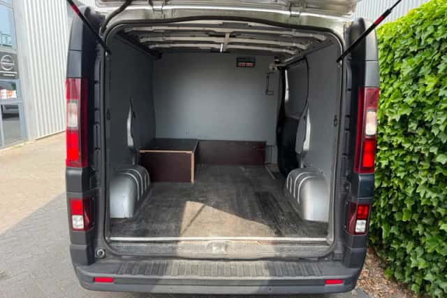 Opel Vivaro (2016) thumbnail 4