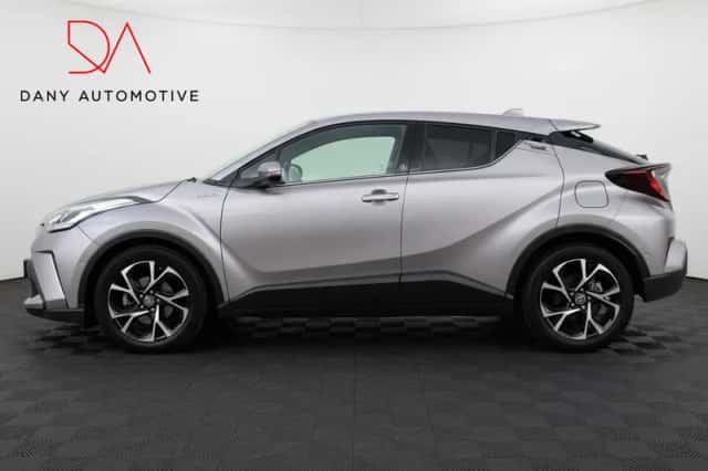 Toyota C-HR (2022) thumbnail 4