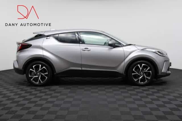 Toyota C-HR (2022) thumbnail 5