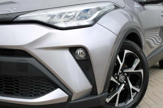Toyota C-HR (2022) thumbnail 6